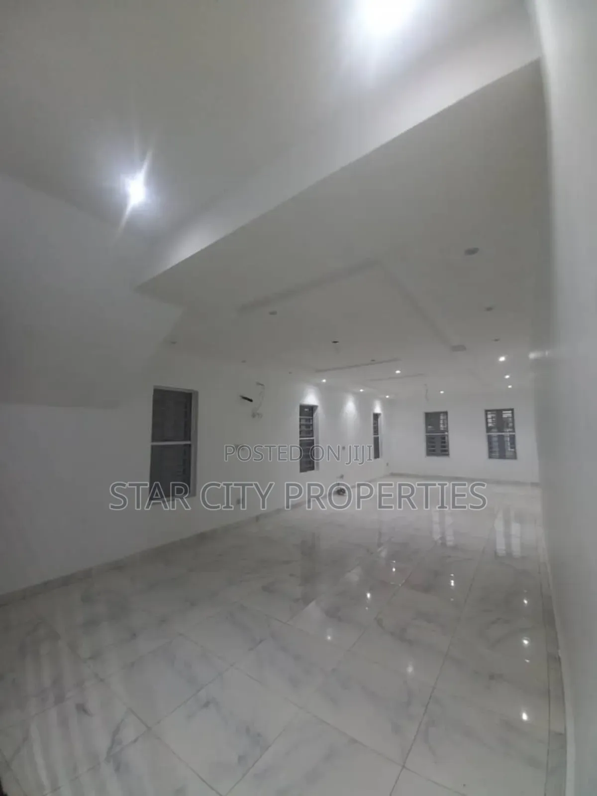 5bdrm Duplex in Magodo Phase 2 for rent in Magodo