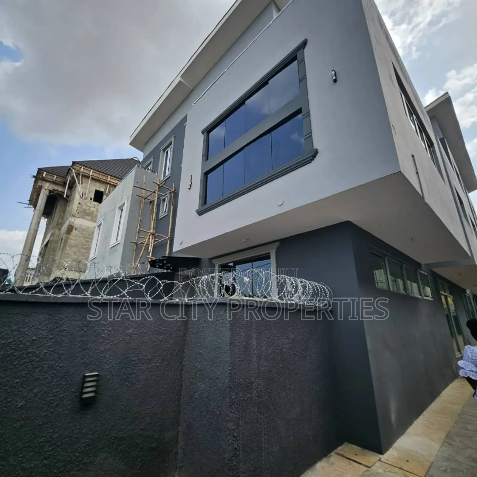 4bdrm Duplex in Magodo Phase 2 Gra for rent in Magodo