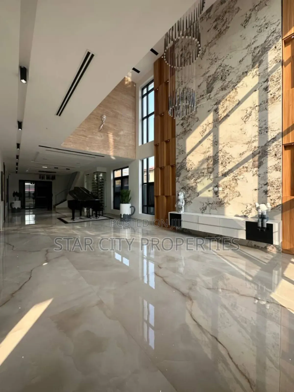 6bdrm Mansion in Park View Estate for sale in Parkview Estate