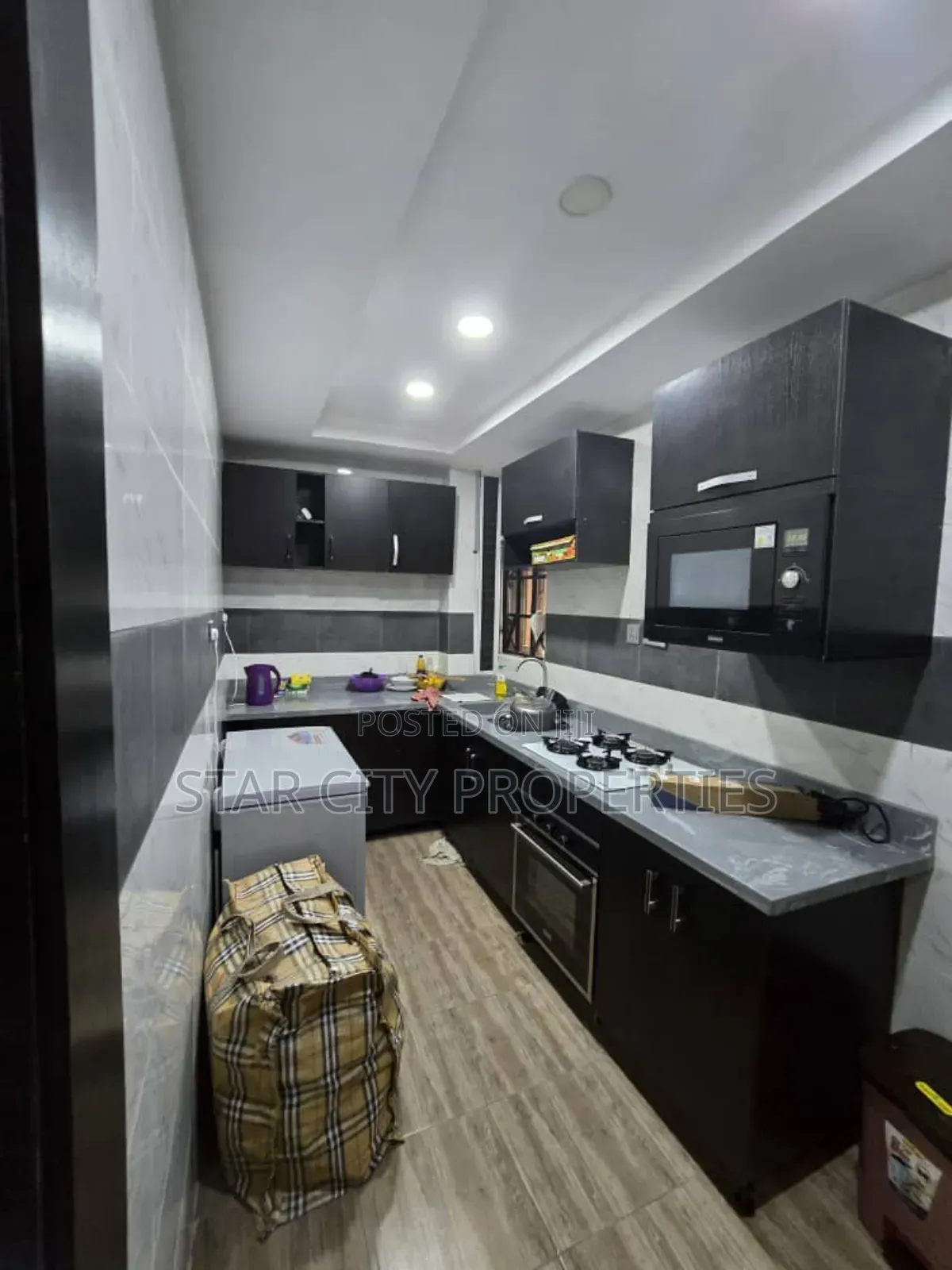 2bdrm Apartment In Omole Phase 2 For Sale in Omole Phase 2