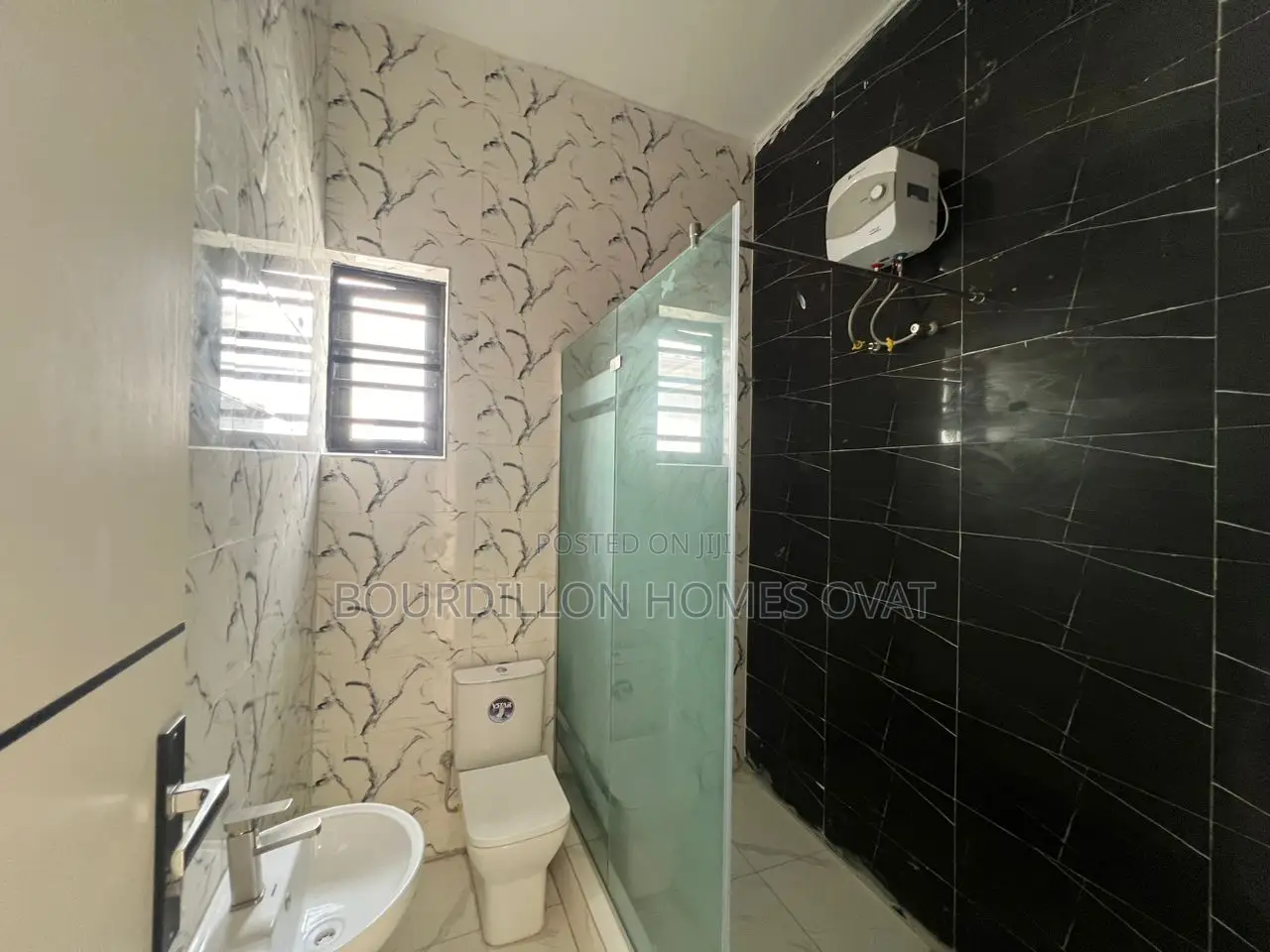 4bdrm Duplex in Ikota for sale in Ikota