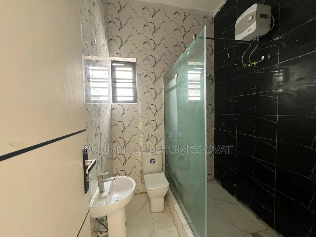 4bdrm Duplex in Ikota for sale in Ikota