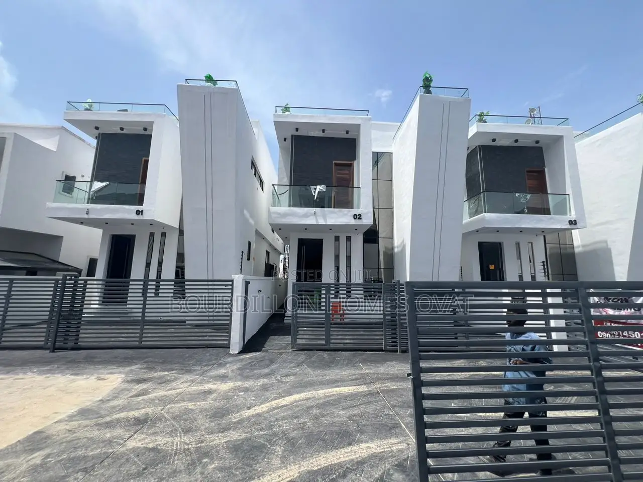 4bdrm Duplex in Ikota for sale in Ikota