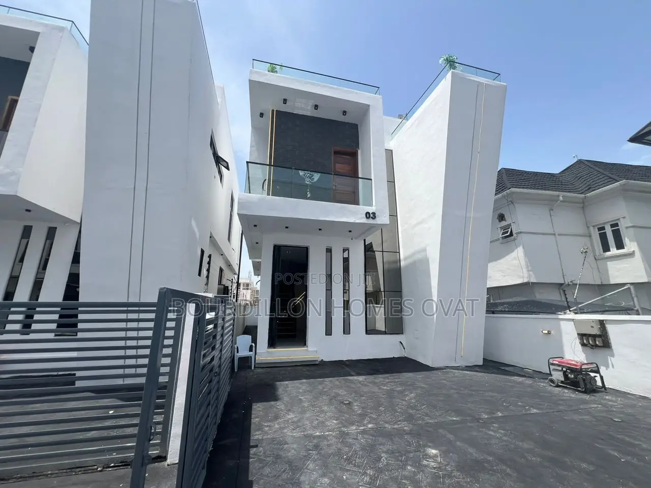 4bdrm Duplex in Ikota for sale in Ikota