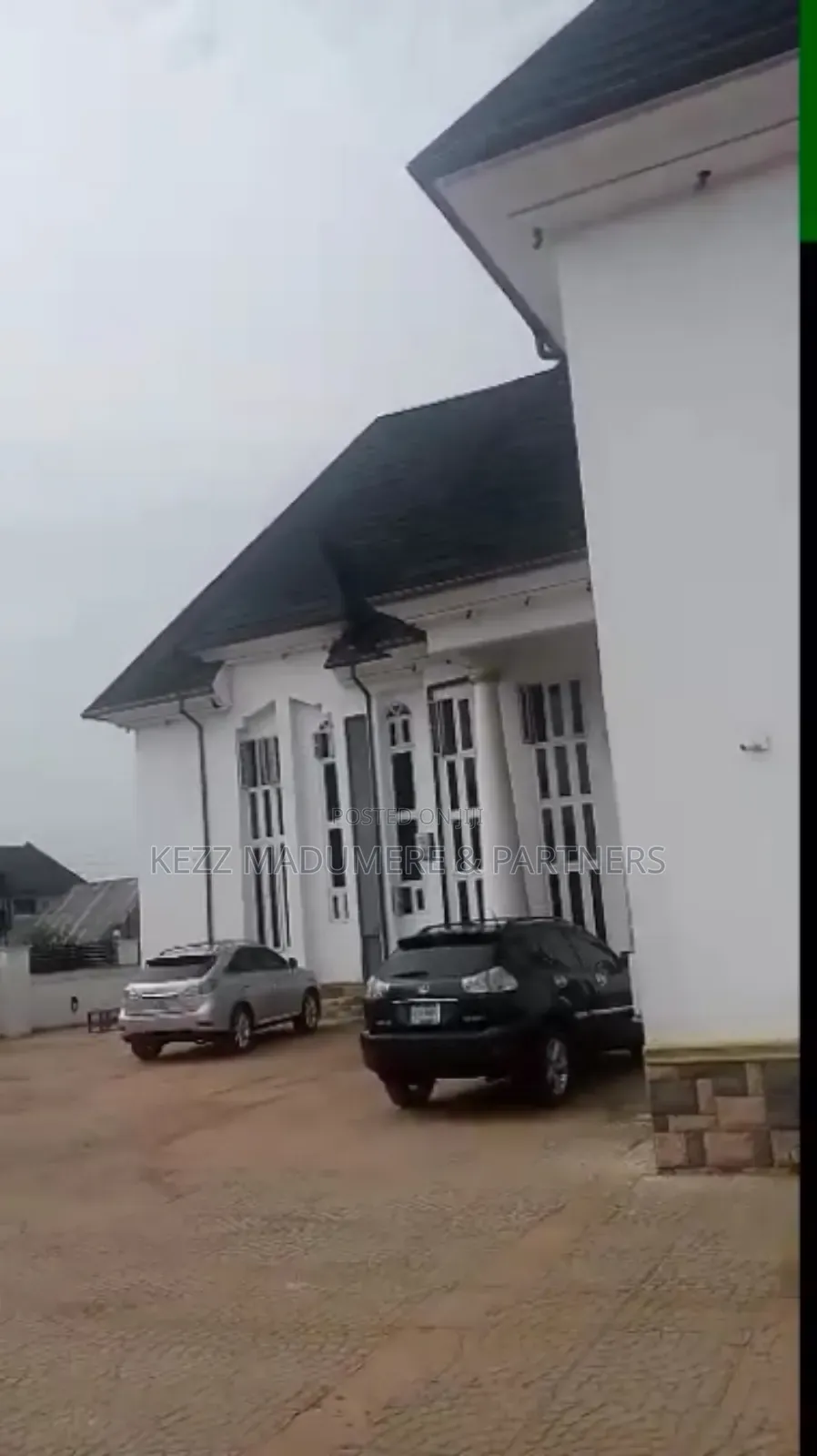 To Let/ Lease Hotel : Functional 19 Rooms in Owerri in Owerri