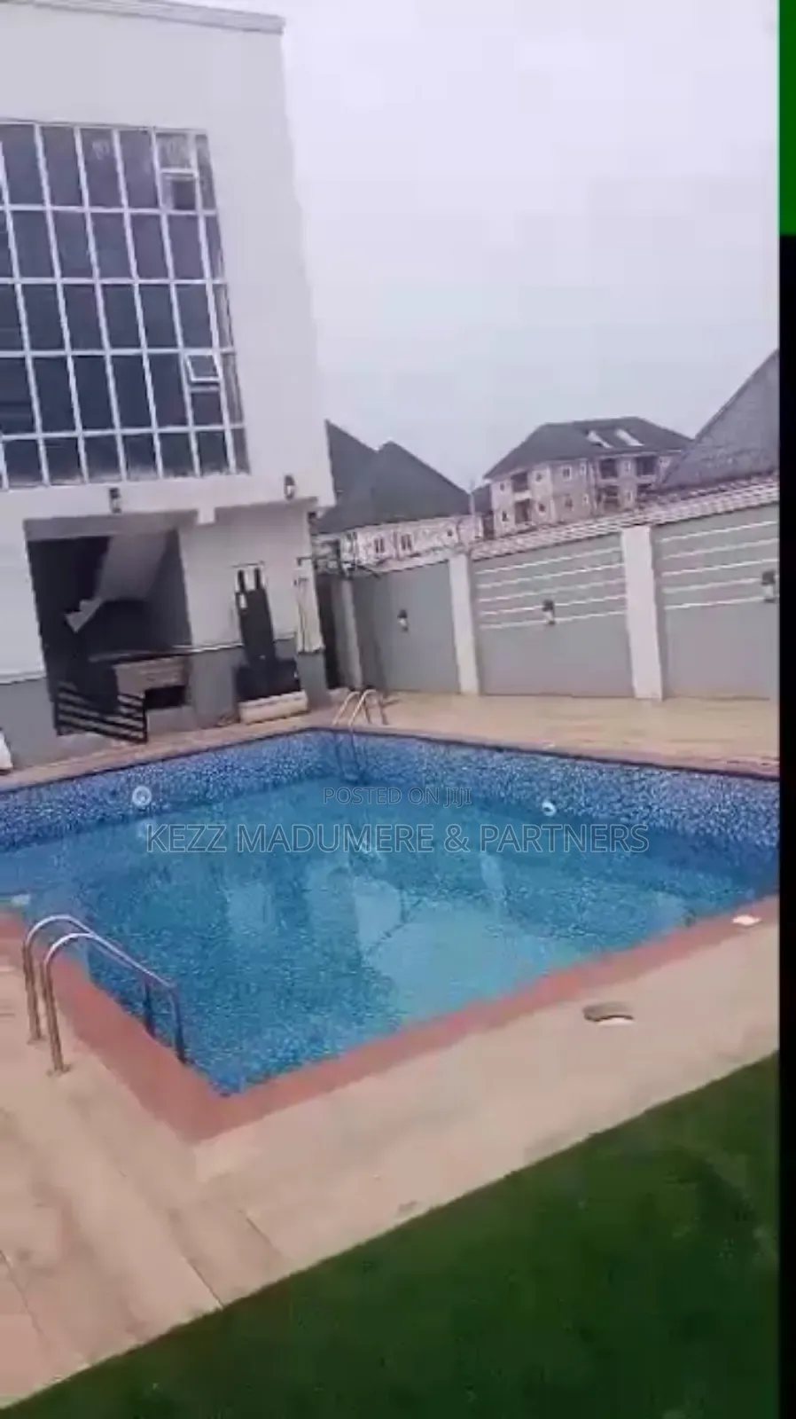 To Let/ Lease Hotel : Functional 19 Rooms in Owerri in Owerri