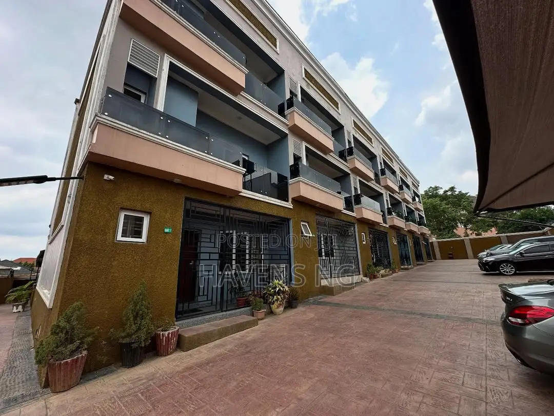 4bdrm Duplex in Kaura for sale in Kaura