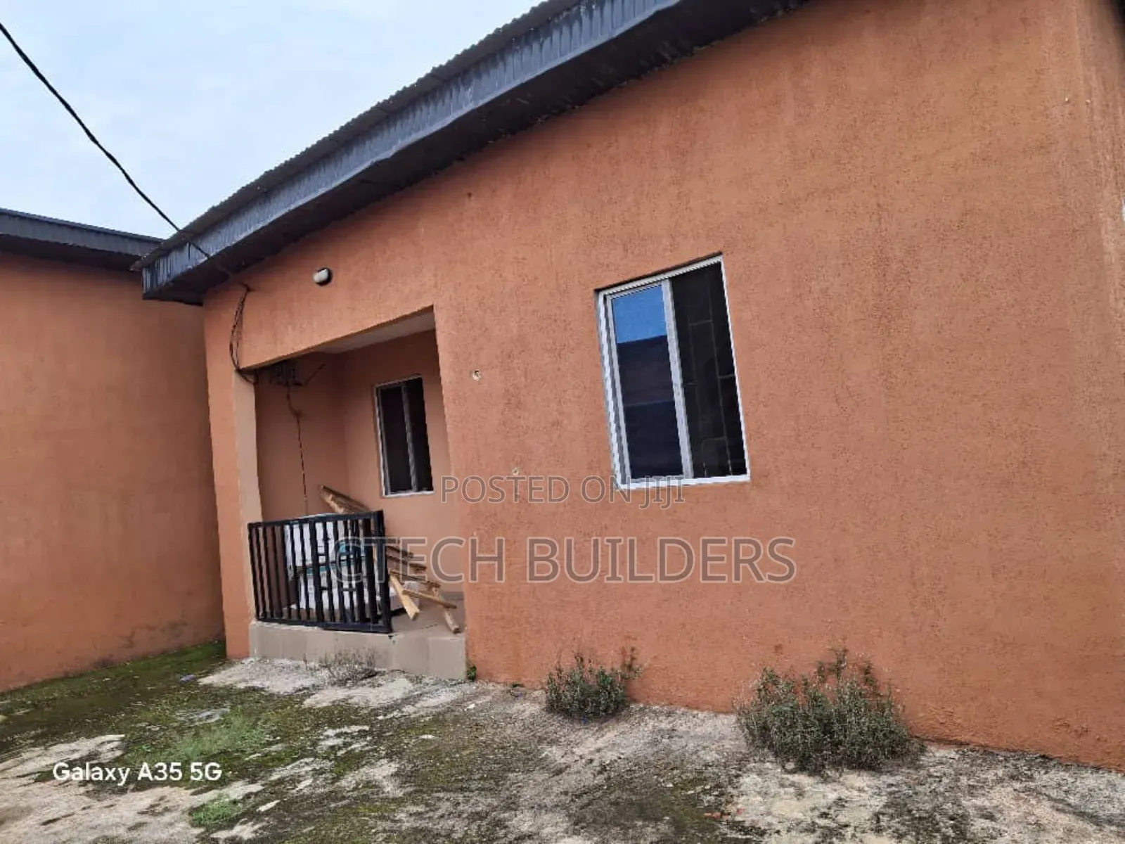 15bdrm Bungalow in Benin City for sale in Benin City