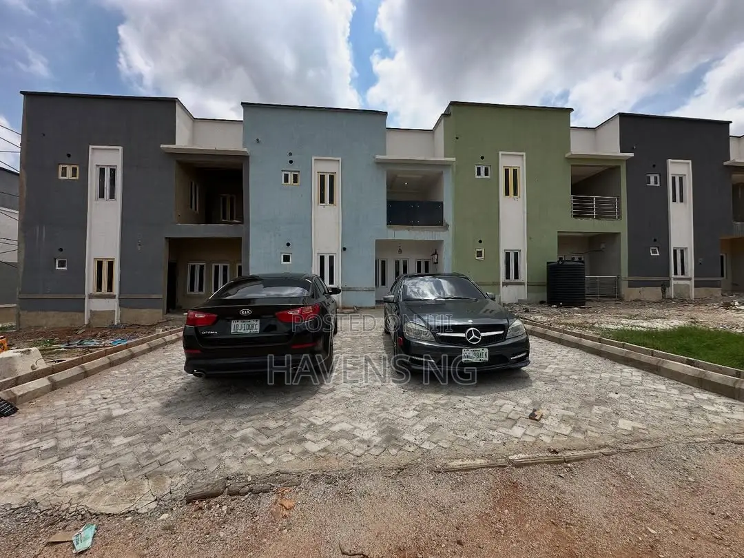 4bdrm Duplex in Life Camp for sale in Life Camp