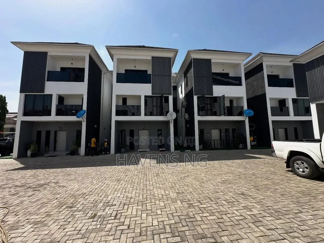 4bdrm Duplex in Jabi for sale in Jabi