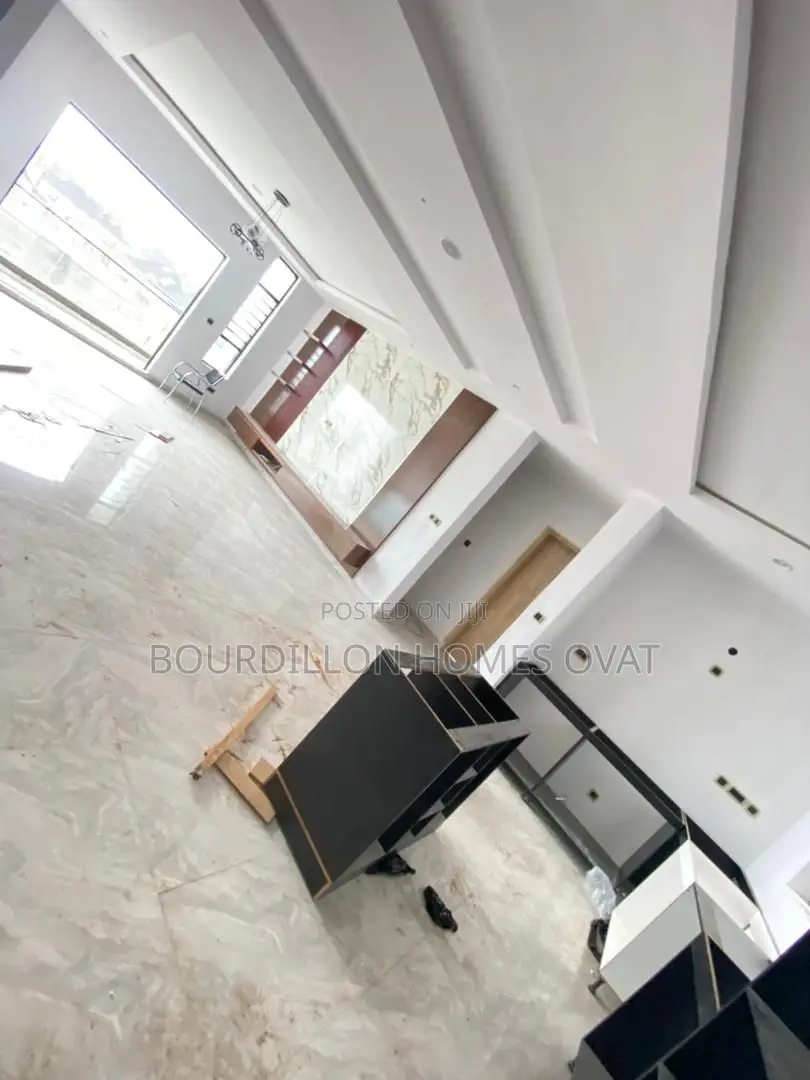 2bdrm Apartment in Ikota for sale in Ikota