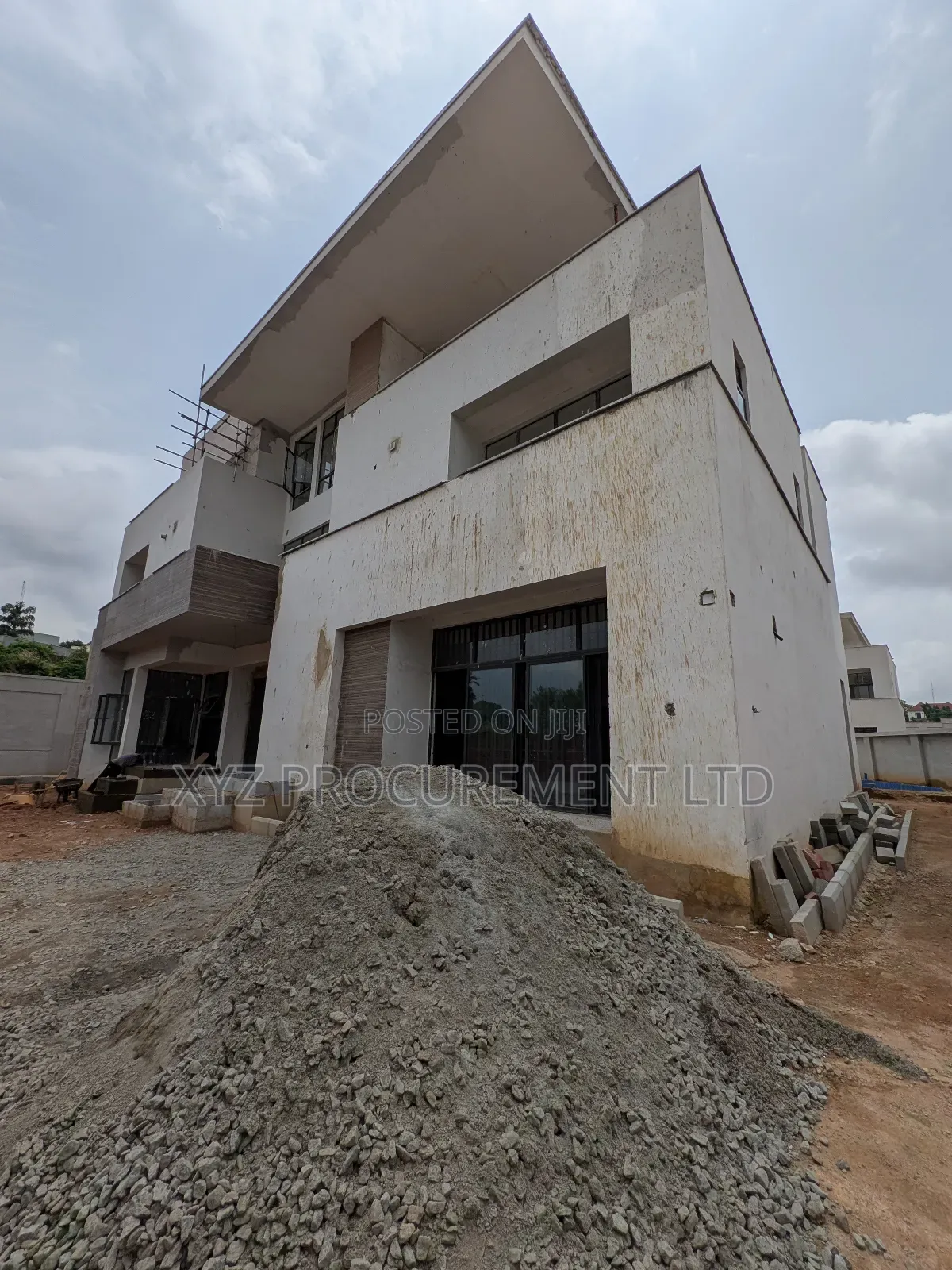 7bdrm Mansion in Maitama for sale in Maitama