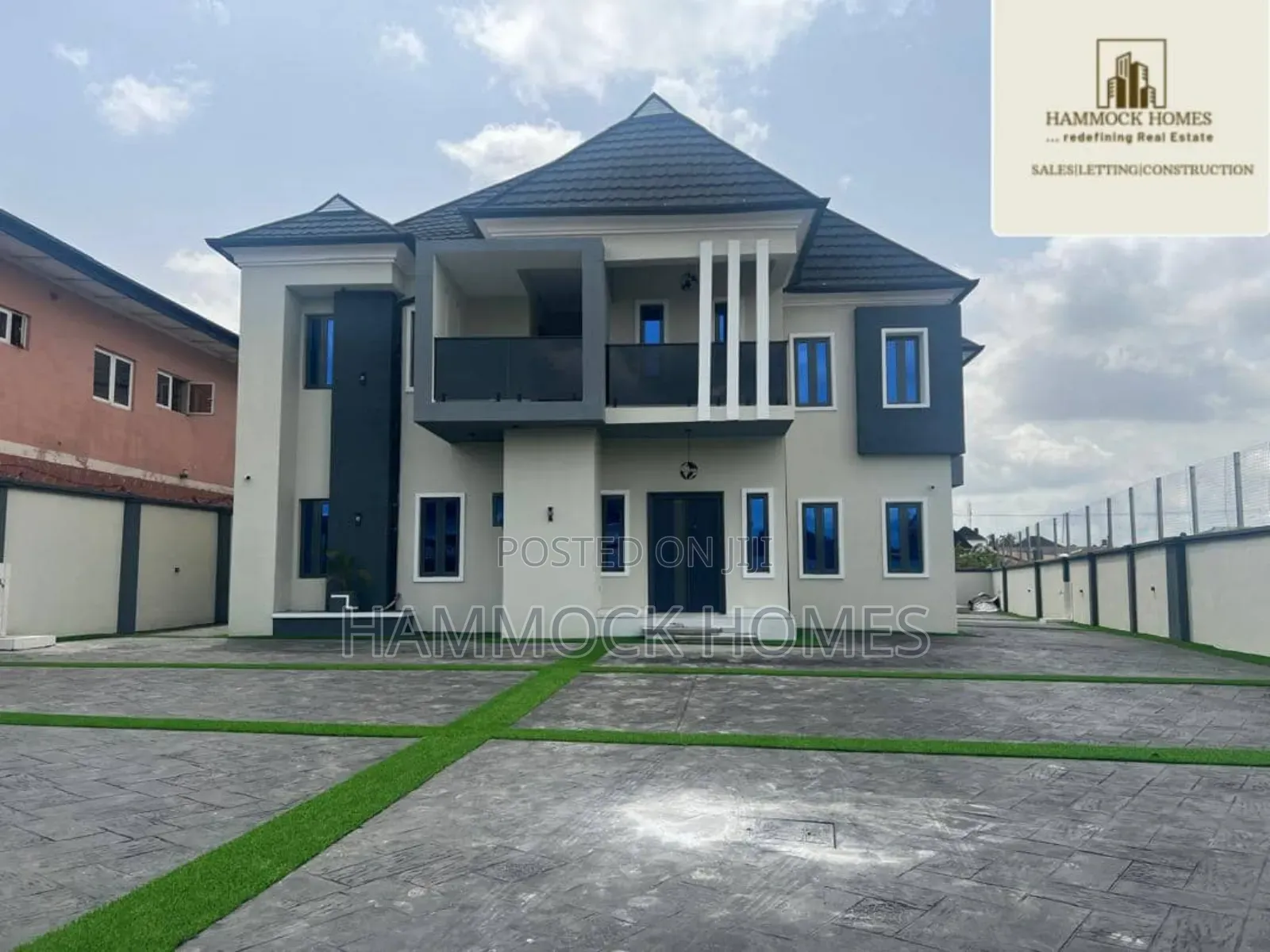 4bdrm Duplex in Oluyole Estate for sale in Oluyole Estate
