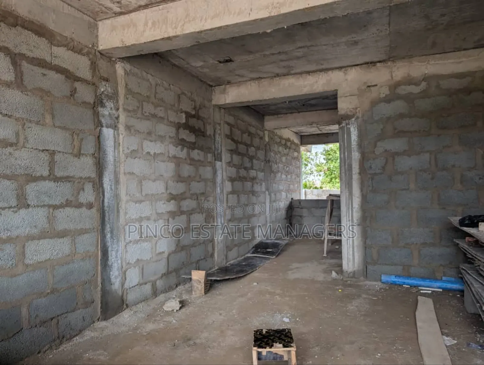 4bdrm Duplex in Mbora for sale in Mbora