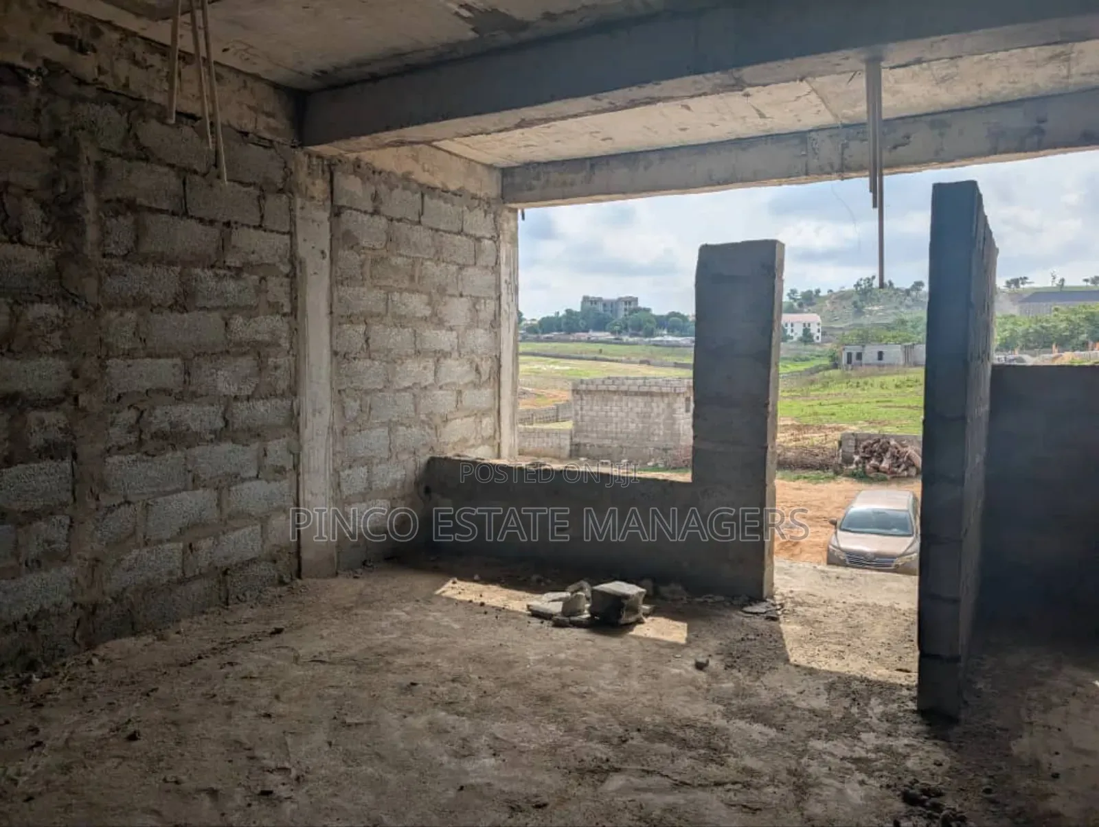 4bdrm Duplex in Mbora for sale in Mbora