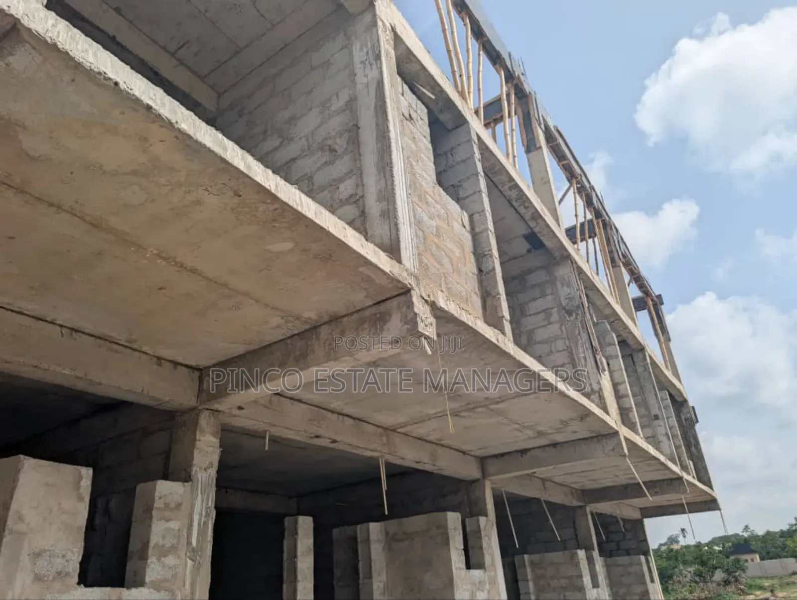 4bdrm Duplex in Mbora for sale in Mbora