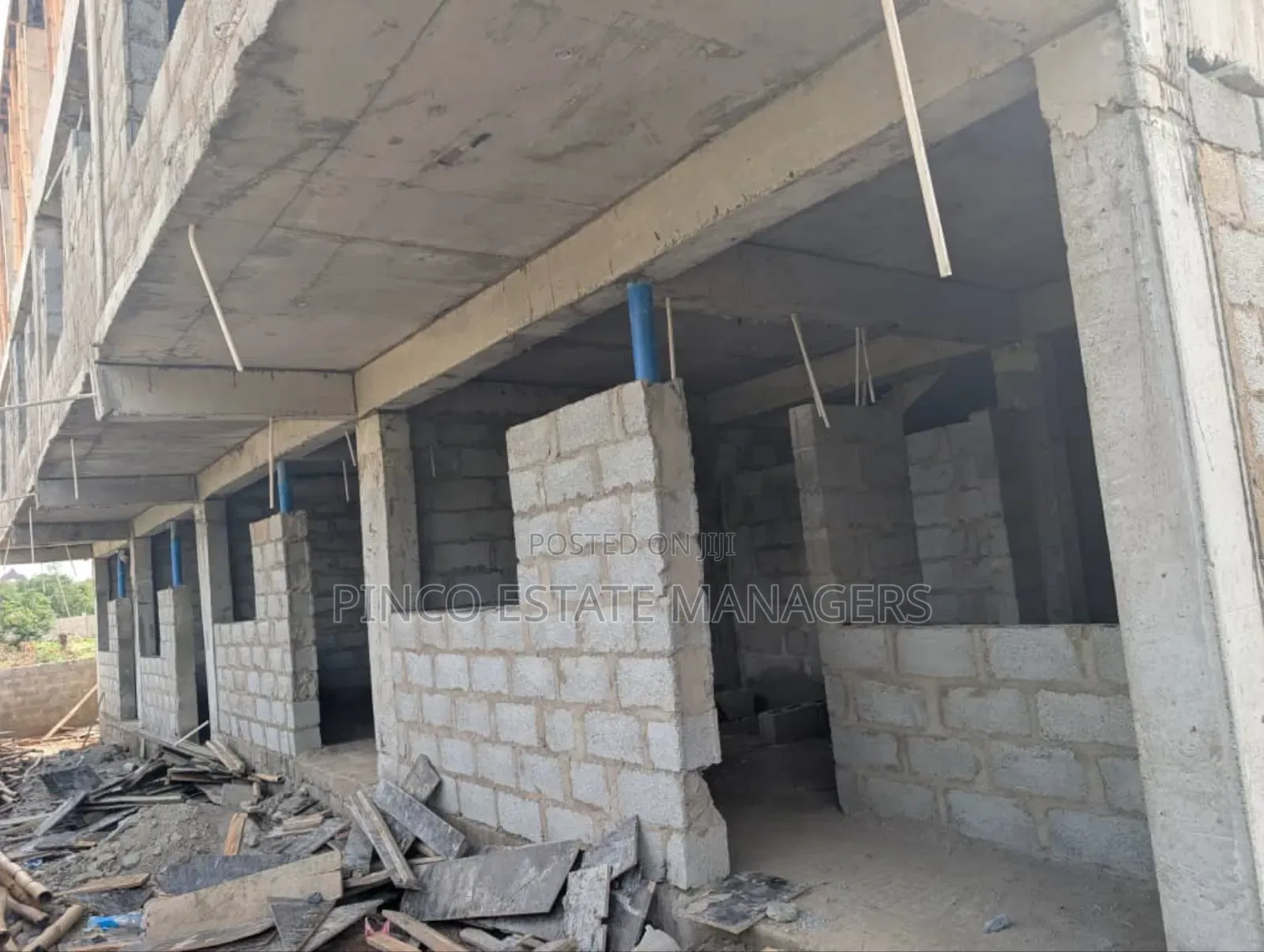 4bdrm Duplex in Mbora for sale in Mbora
