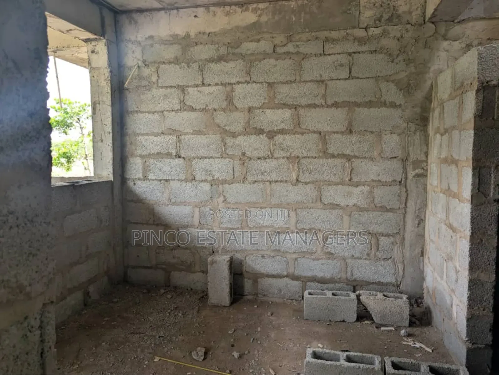 4bdrm Duplex in Mbora for sale in Mbora