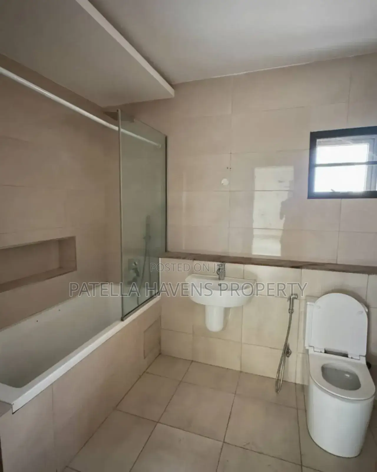 Fully Detached House in Wuye