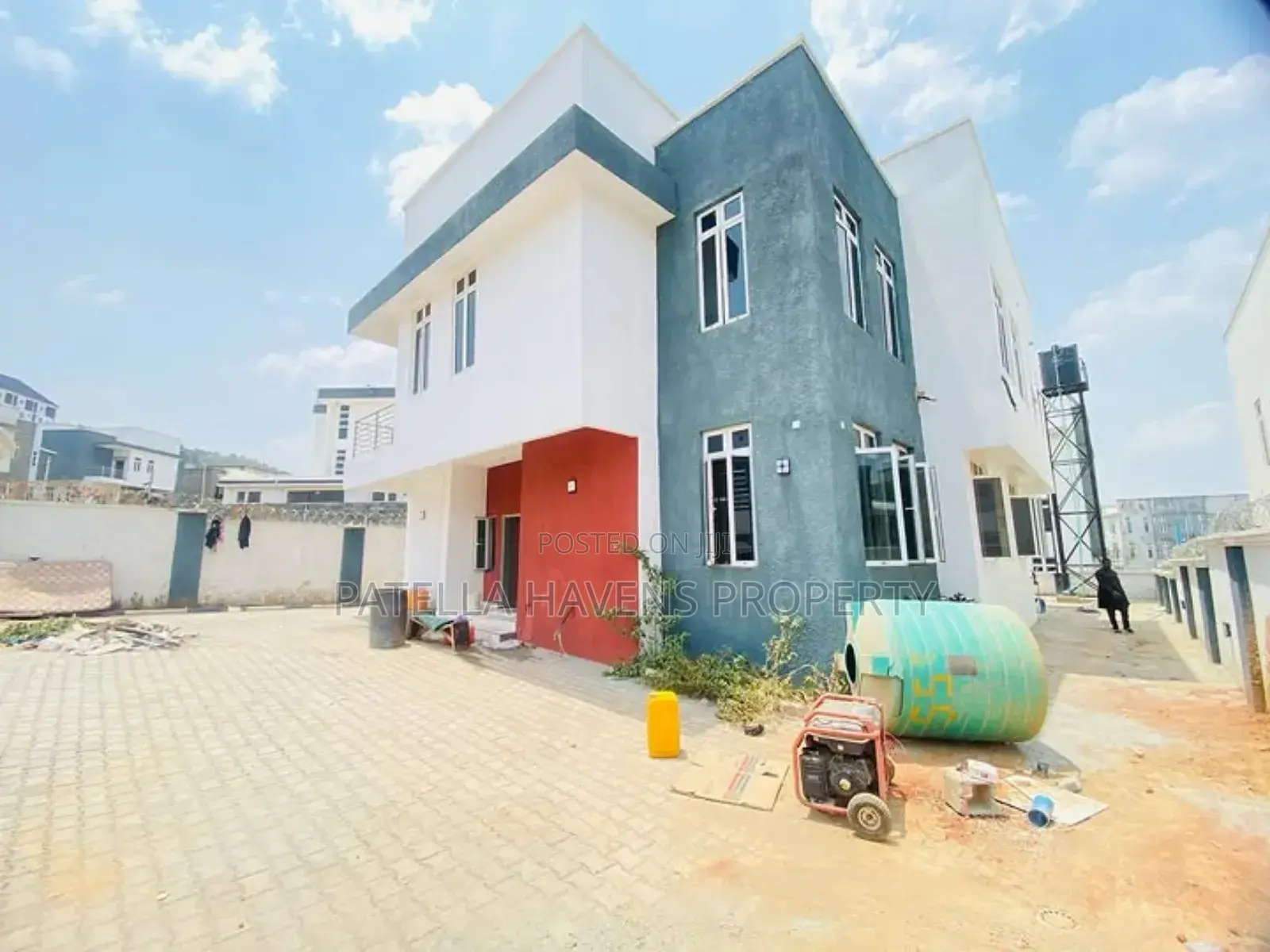 5bdrm Duplex in Gwarinpa for sale in Gwarinpa