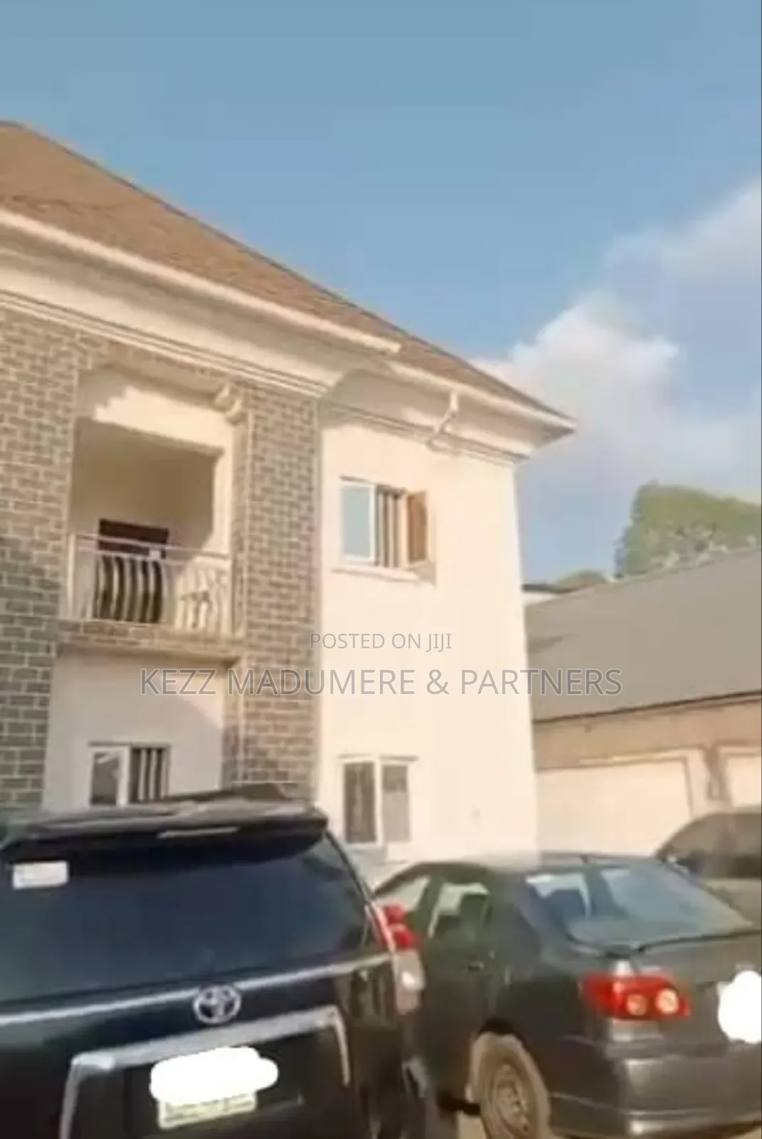 8bdrm Duplex in Golf Estate , Enugu for sale in Enugu