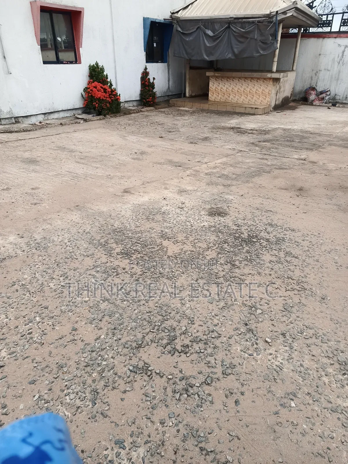 40/100 Land Space at Agbor Park Inside a Filling Station 4rent in Benin City