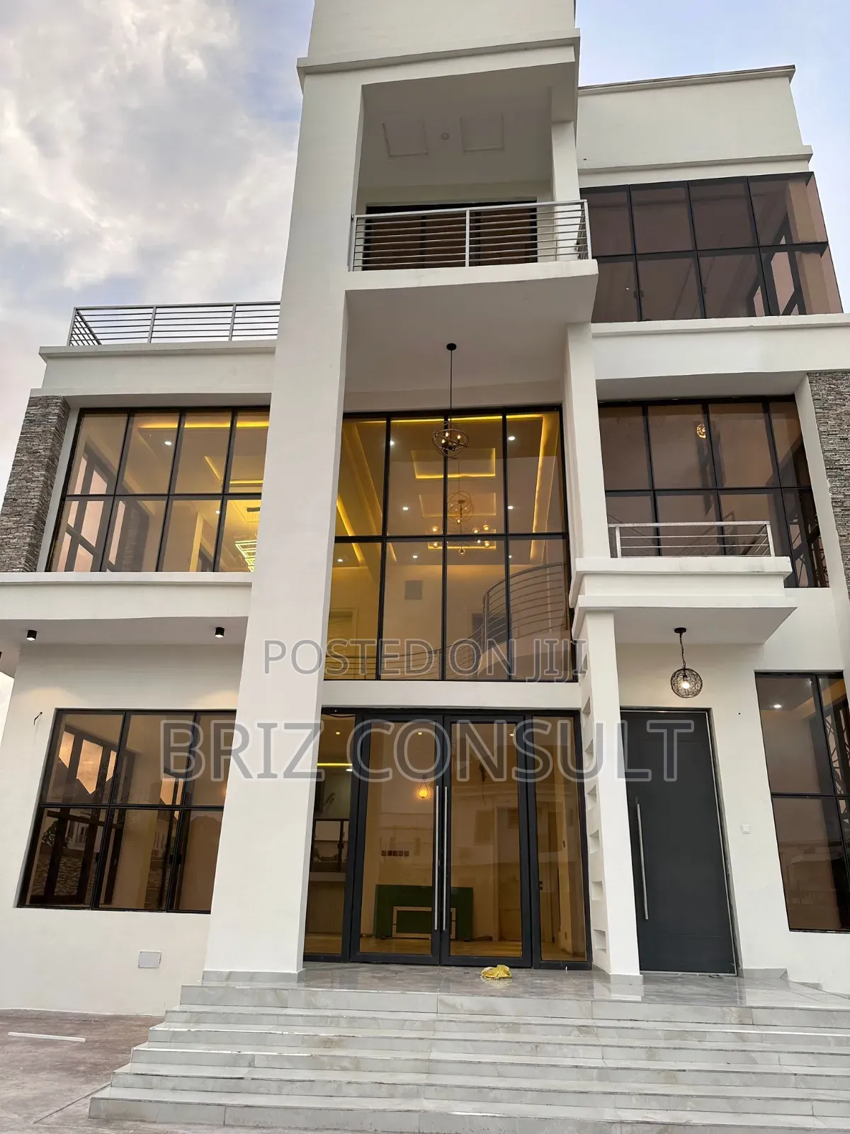 4 Bedroom With Bq + Pool in Lekki