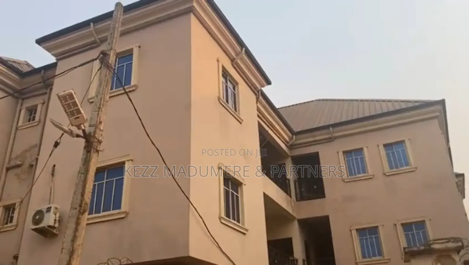 9bdrm Block of Flats in Emene Enugu Enugu for sale in Enugu