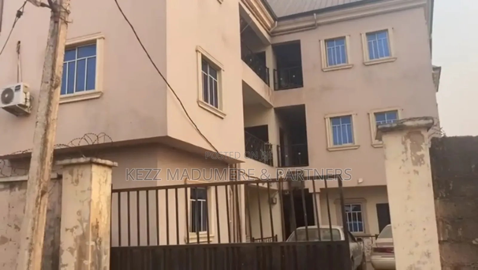 9bdrm Block of Flats in Emene Enugu Enugu for sale in Enugu
