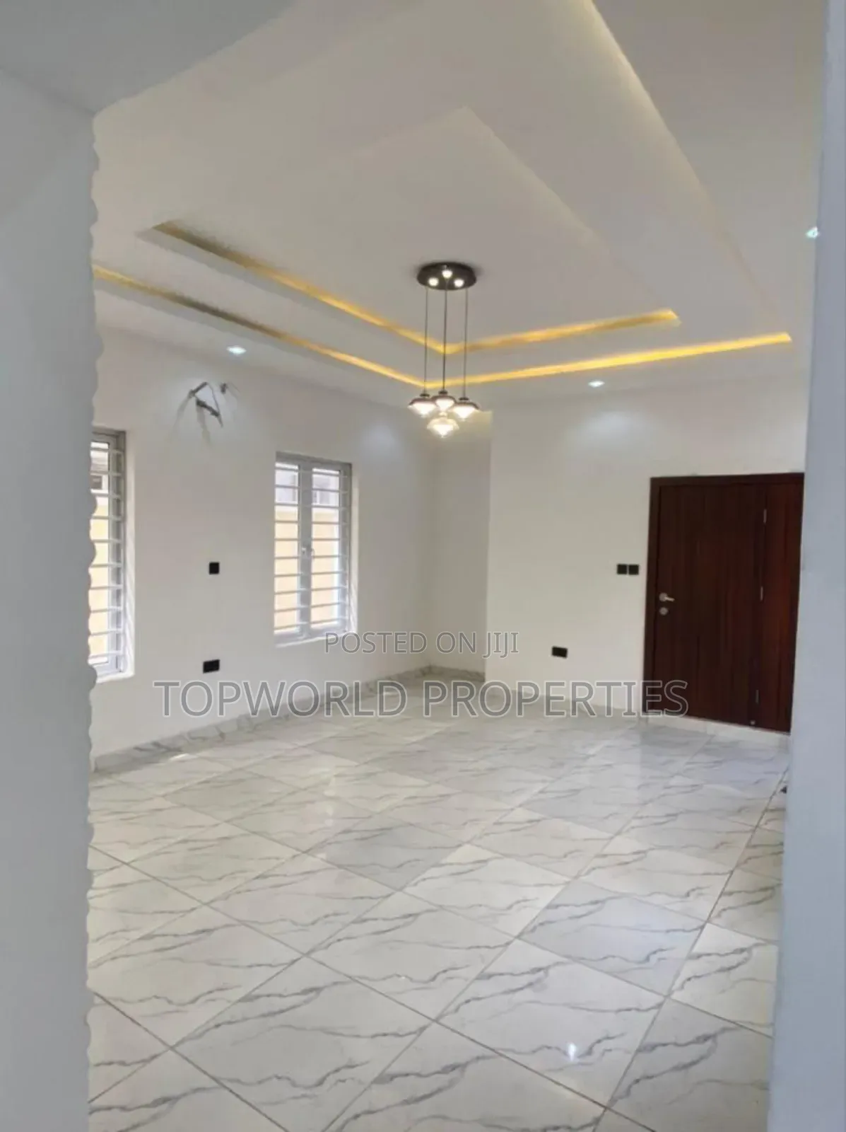 5bdrm Duplex in Chevron Lekki for sale in Chevron