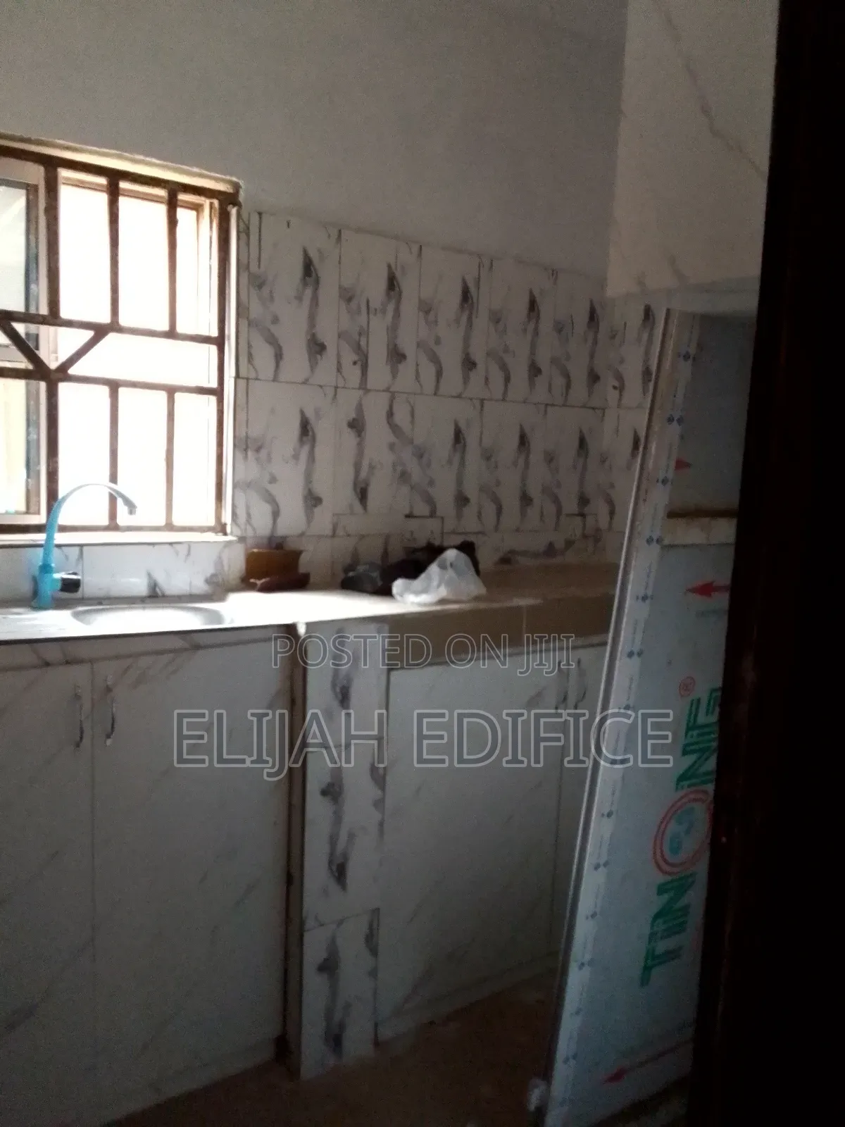 Furnished 1bdrm Block of Flats in First Gate, Ikorodu Garage for rent in Ikorodu Garage