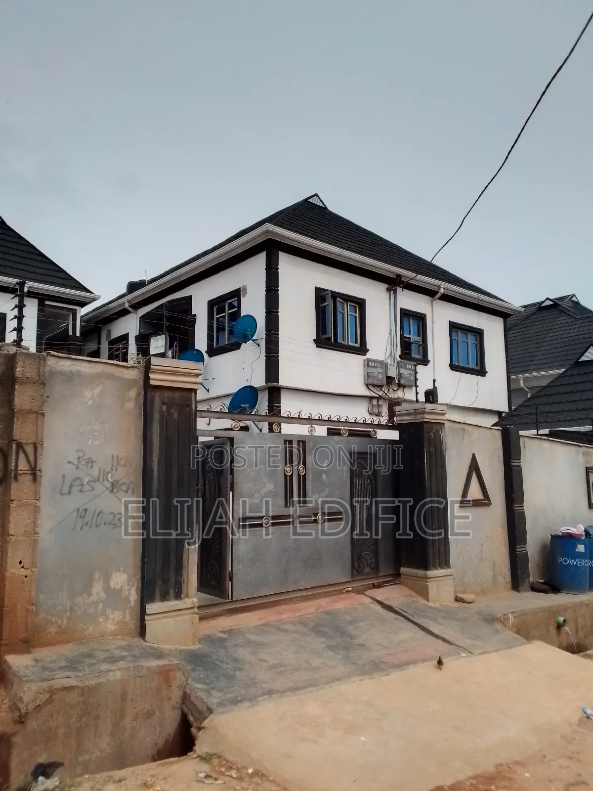Furnished Studio Apartment in First Gate, Ikorodu Garage for rent in Ikorodu Garage