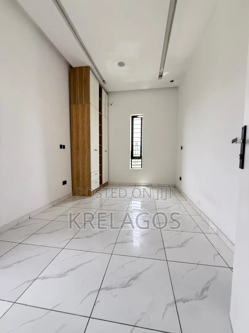 5bdrm Duplex in Ajah, Abraham Adesanya Estate for sale in Abraham Adesanya Estate