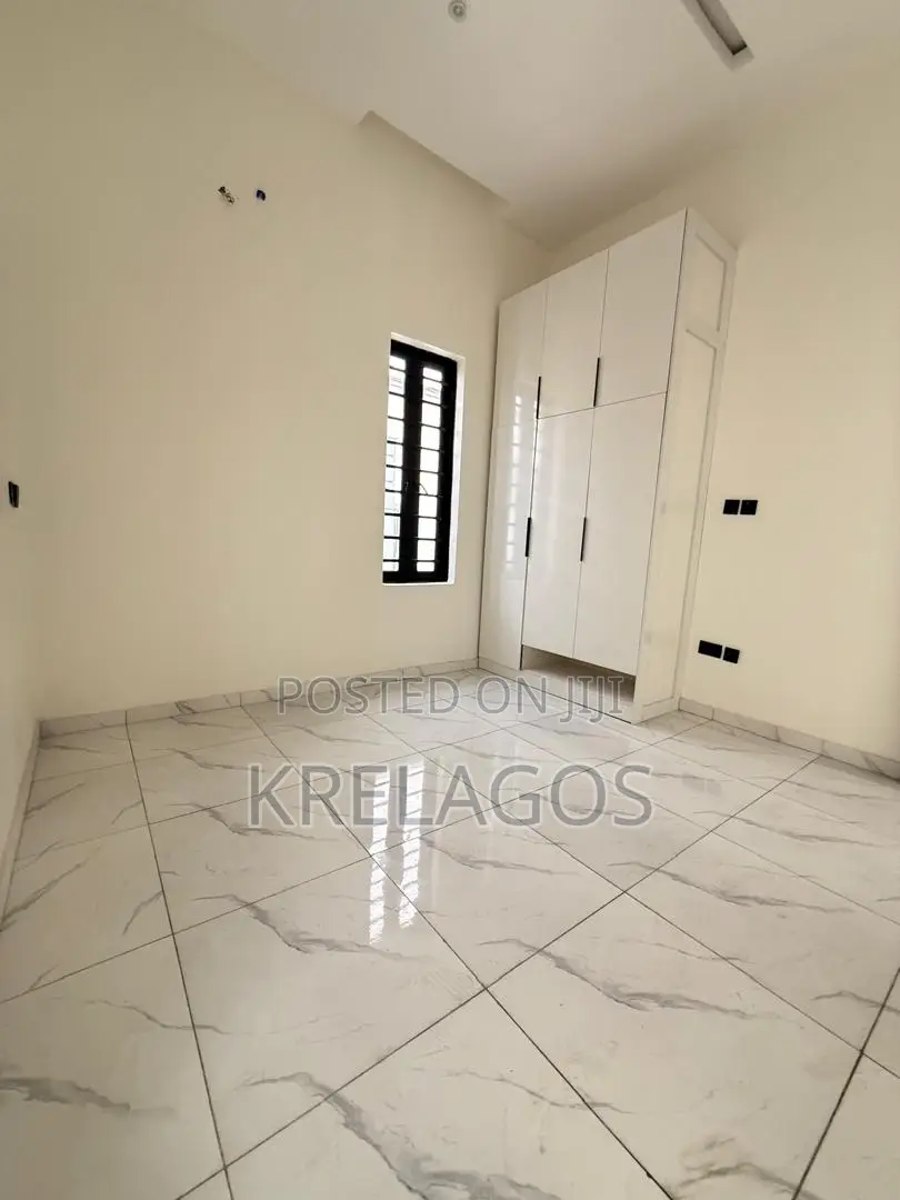 4bdrm Duplex in Off Lekki-Epe Expressway for sale in Off Lekki-Epe Expressway