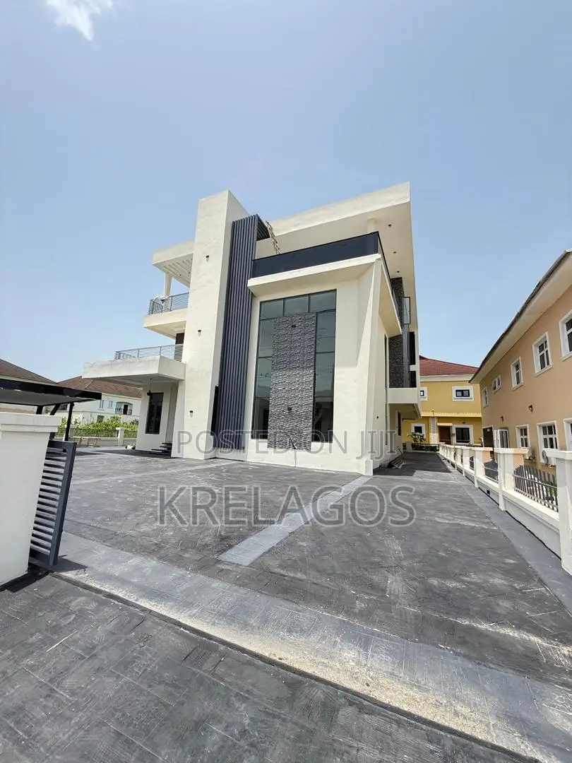 5bdrm Duplex in Chevron for sale in Chevron