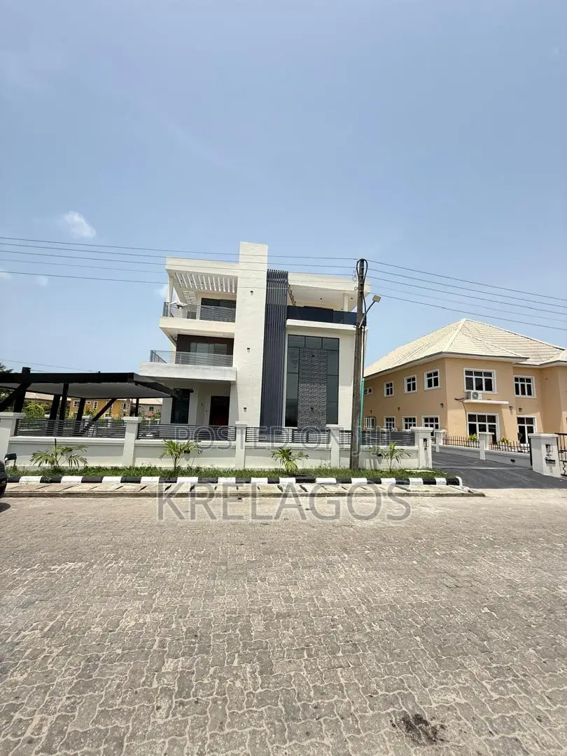 5bdrm Duplex in Chevron for sale in Chevron