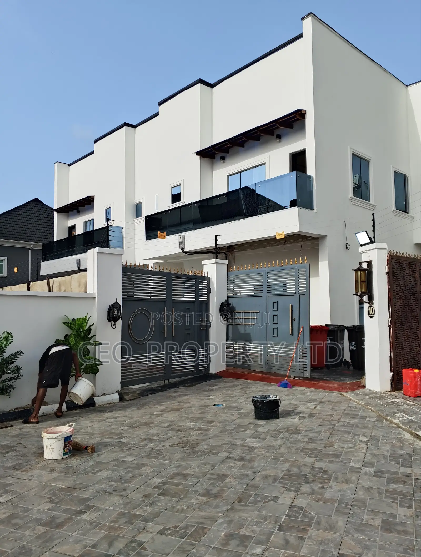 Furnished 4bdrm Duplex in Lekki Expressway for sale in Lekki Expressway