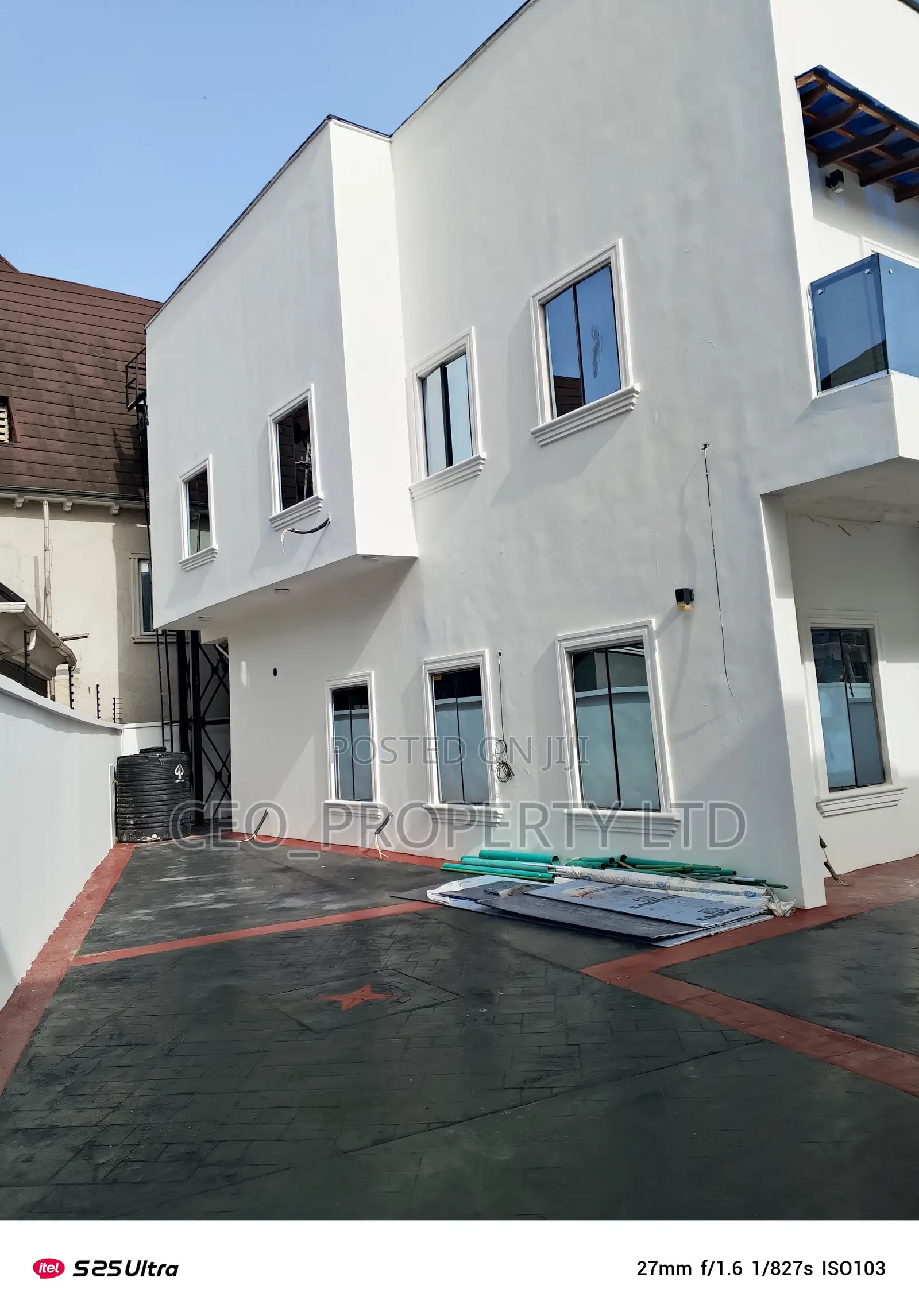 Furnished 4bdrm Duplex in Lekki Expressway for sale in Lekki Expressway