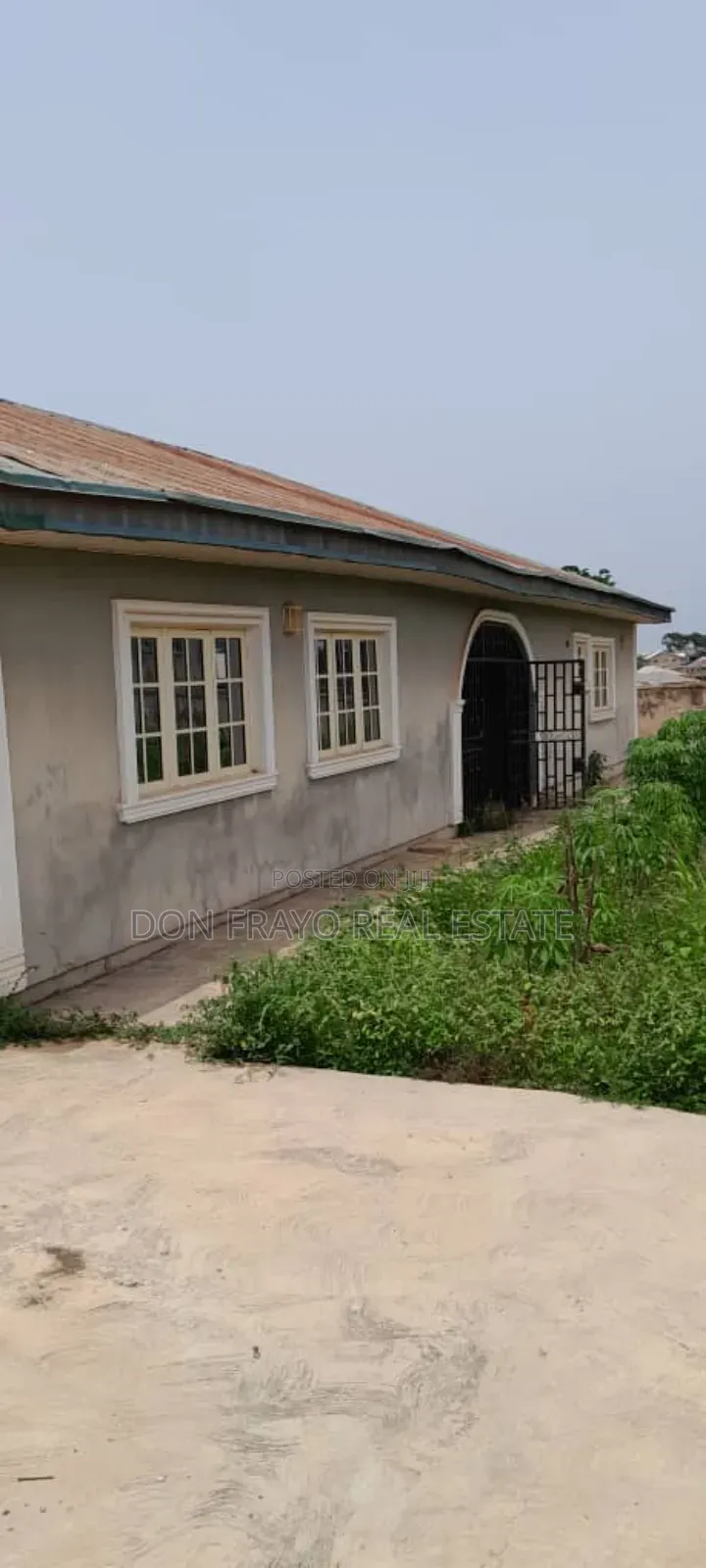 3bdrm Bungalow in Royal Estate, Akala Express for sale in Akala Express