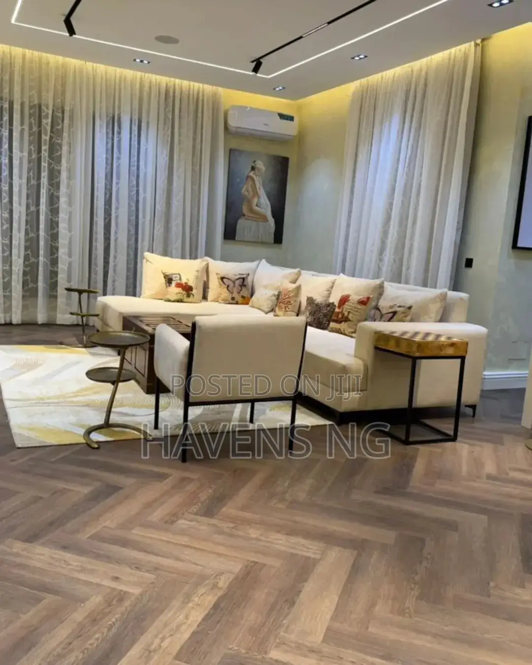 1 Bedroom Apartment With Balcony, Pool Gym in Lekki Phase 1