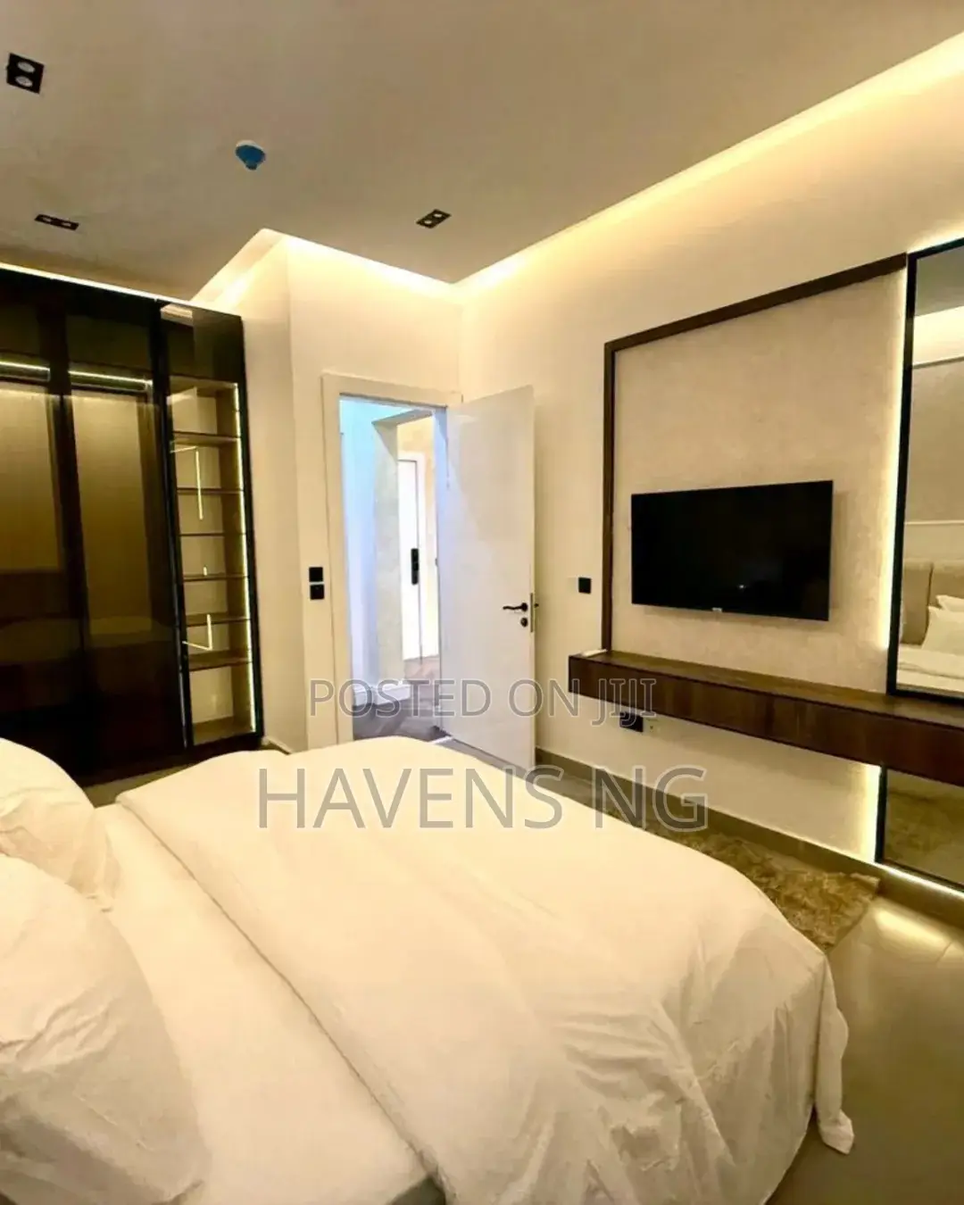 1 Bedroom Apartment With Balcony, Pool Gym in Lekki Phase 1
