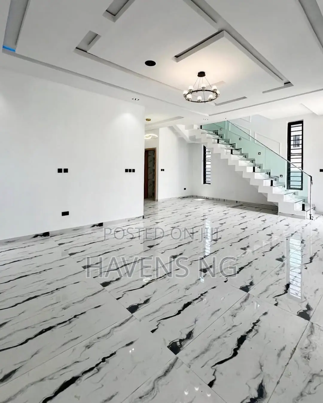 5bdrm Duplex in Ikota for sale in Ikota