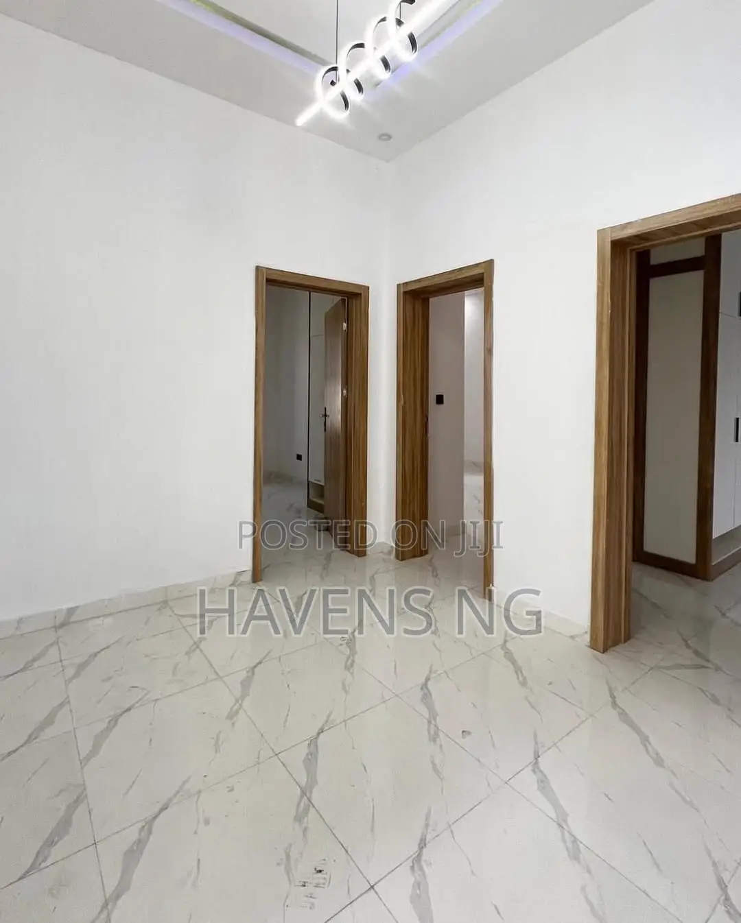 5bdrm Duplex in Ikota for sale in Ikota