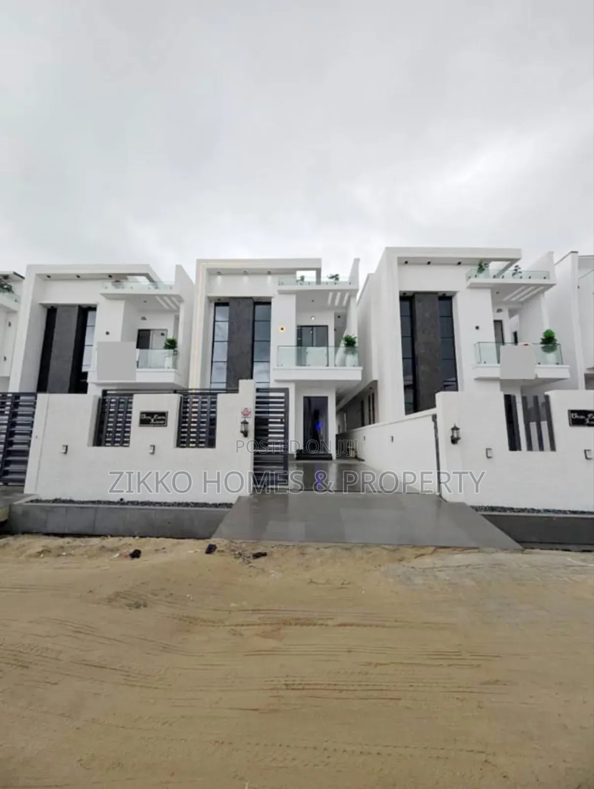 5bdrm Duplex in Ajah Lekki for sale in Lekki