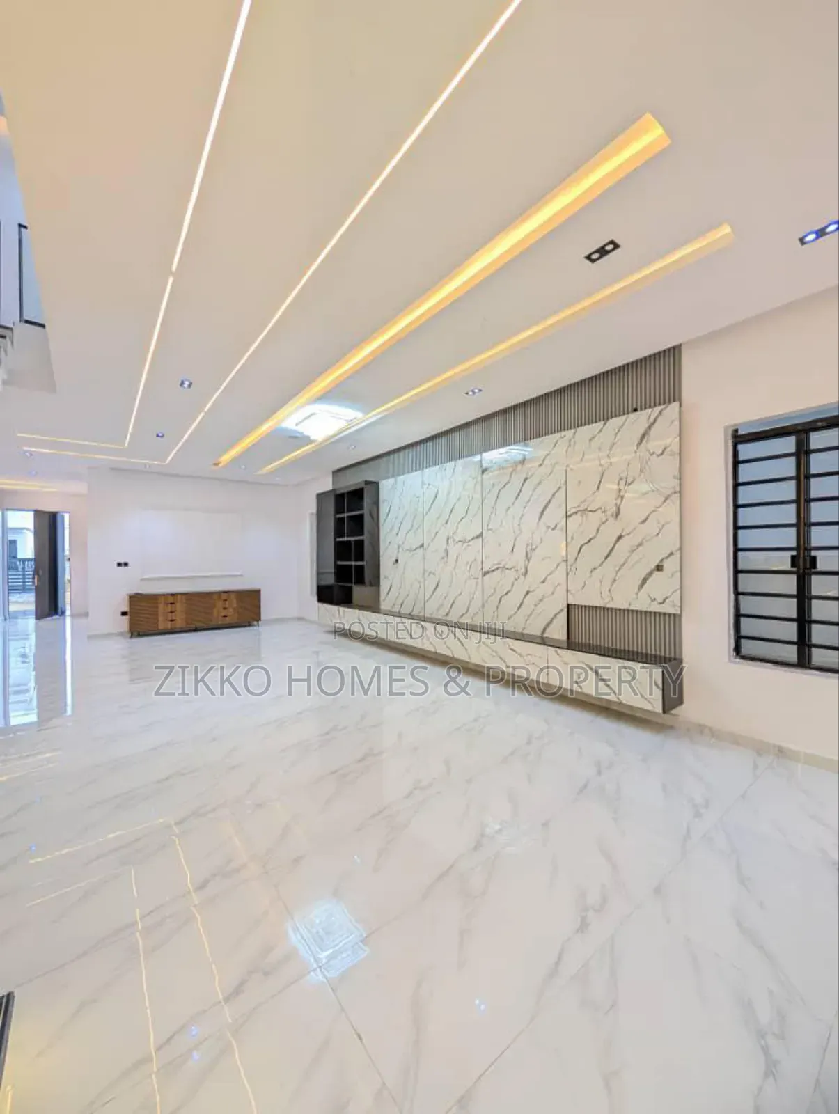5bdrm Duplex in Ajah Lekki for sale in Lekki