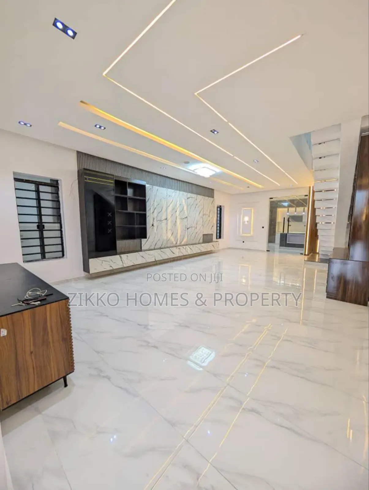 5bdrm Duplex in Ajah Lekki for sale in Lekki