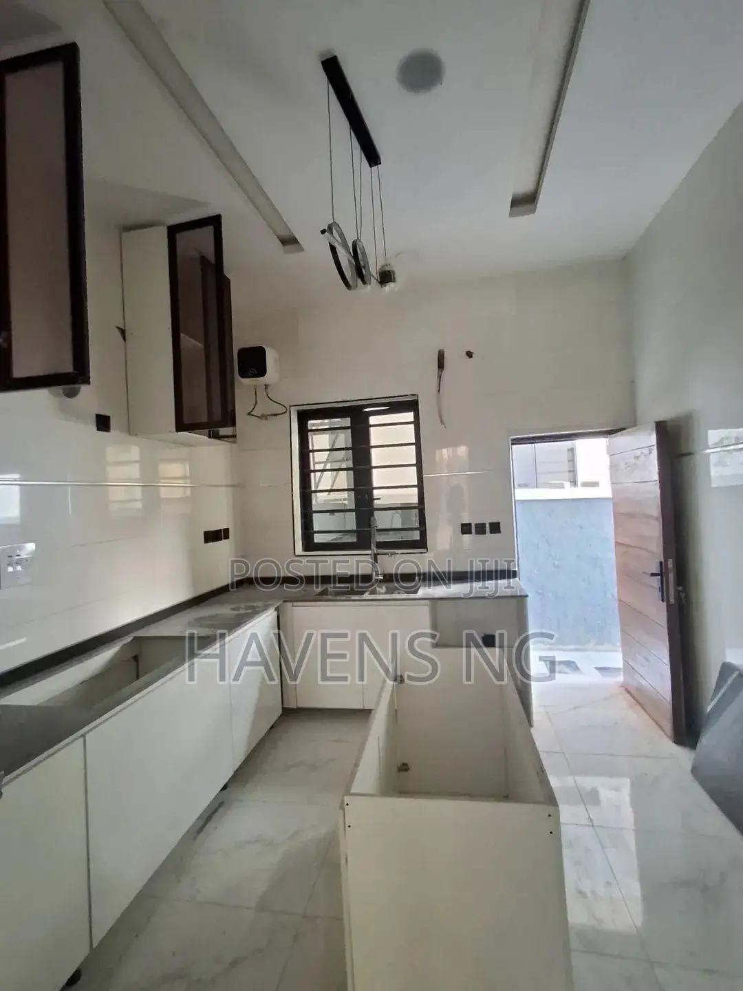 4bdrm Duplex in Sangotedo for sale in Sangotedo