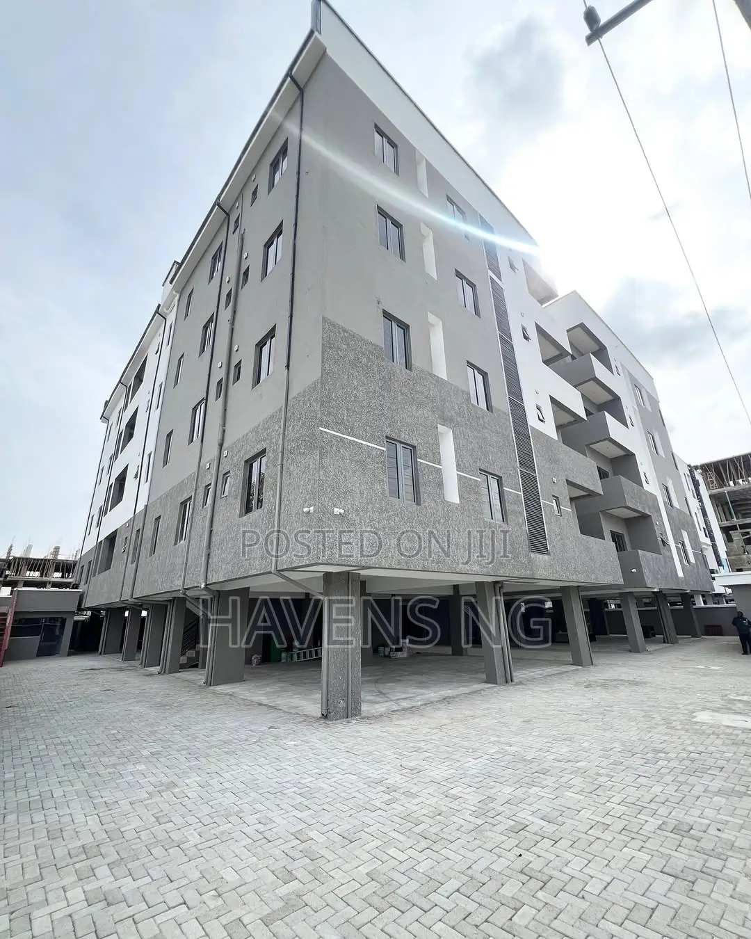 2bdrm Apartment In Lekki Phase 1 For Sale in Lekki Phase 1