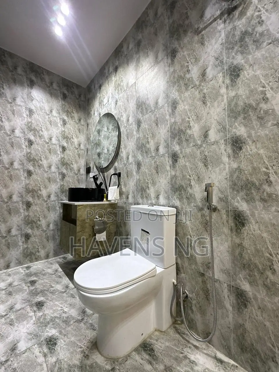 Spacious 3-Bedroom Apartment in Lekki Phase 1
