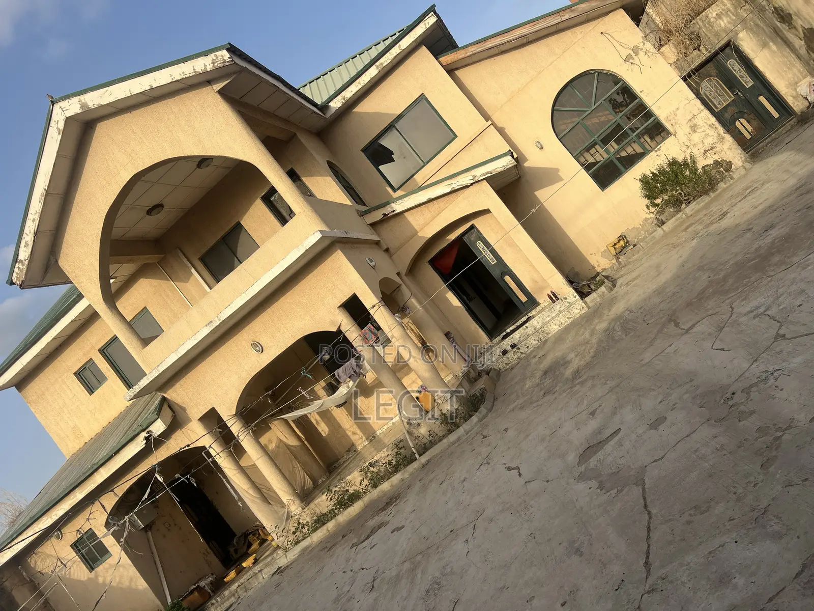 6bdrm Duplex in Minna for sale in Minna
